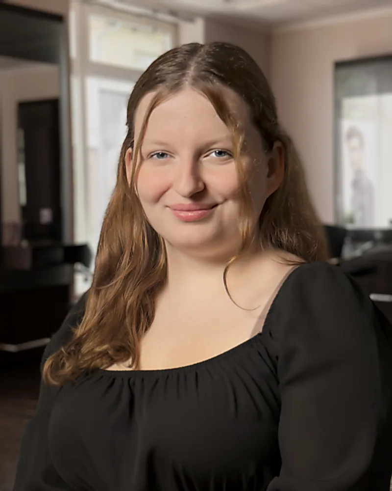Samira, Auszubildende bei Salon Thies in Zeven