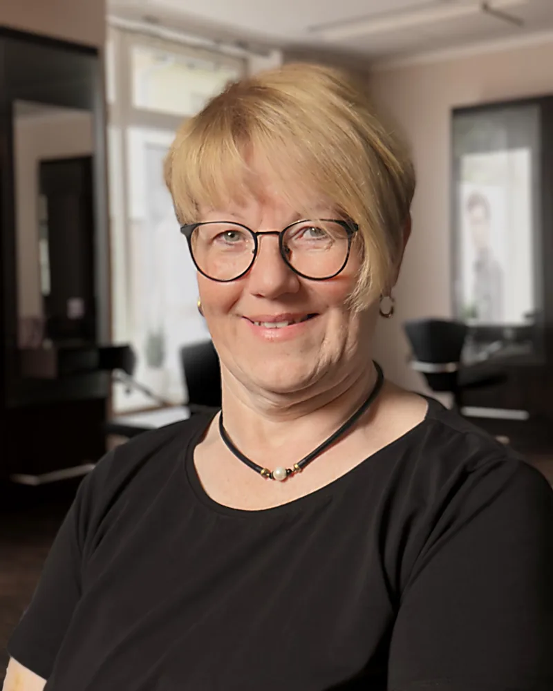 Heike, Friseurin bei Salon Thies in Zeven